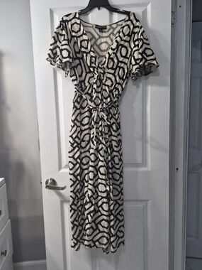 Black & Cream Geometric Wrap Dress - Women's